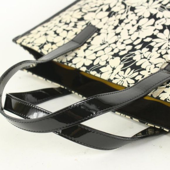Burberry Black x White Floral Shopper Tote with Nova Check Pouch 922Bur86 - Picture 6 of 12